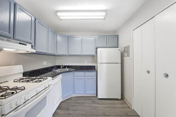 Fully furnished kitchen